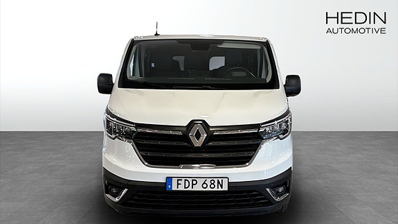 Renault Trafic 8 of 12