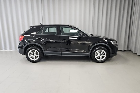 Audi Q2 4 of 5