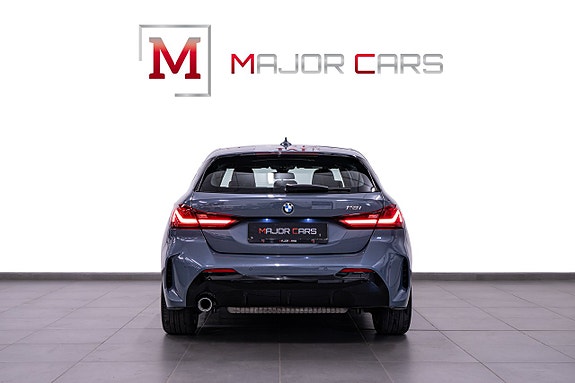 BMW 118i 5 of 5