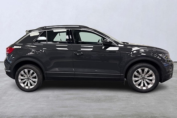 Volkswagen T-Roc 3 of 5