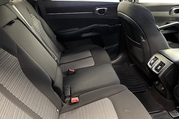 Kia Sorento 13 of 20