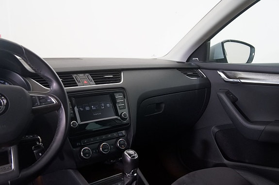 Skoda Octavia Scout 13 of 20