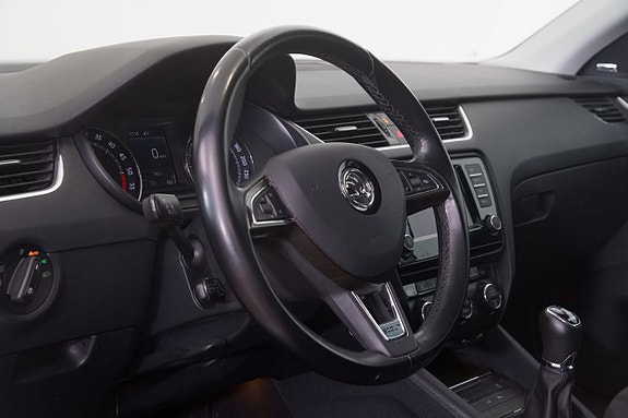 Skoda Octavia Scout 10 of 20