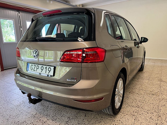 Volkswagen Golf-Serie 5 of 13