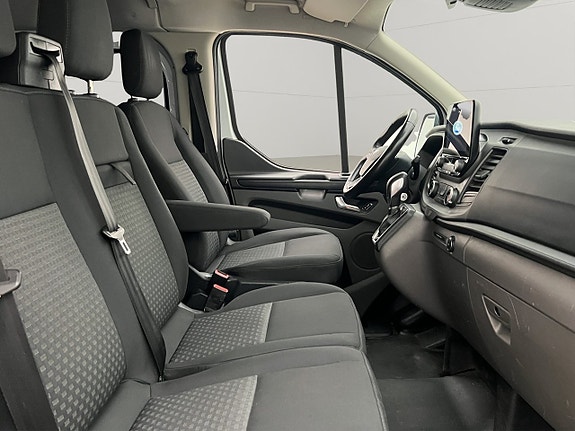 Ford Transit Custom 23 of 27