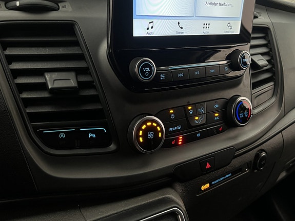 Ford Transit Custom 18 of 27