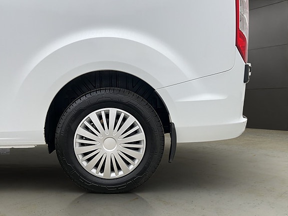 Ford Transit Custom 25 of 27