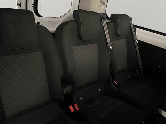 Ford Transit Custom 21 of 27