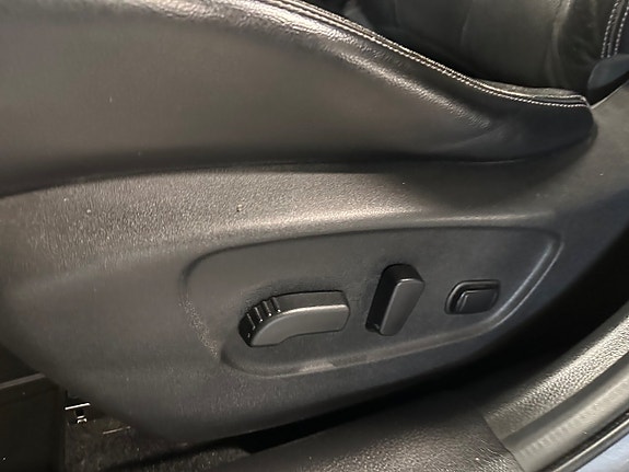 Nissan X-Trail 10 of 15