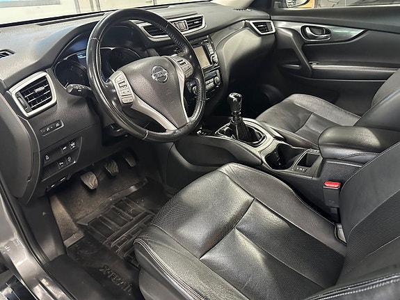 Nissan X-Trail 9 of 15