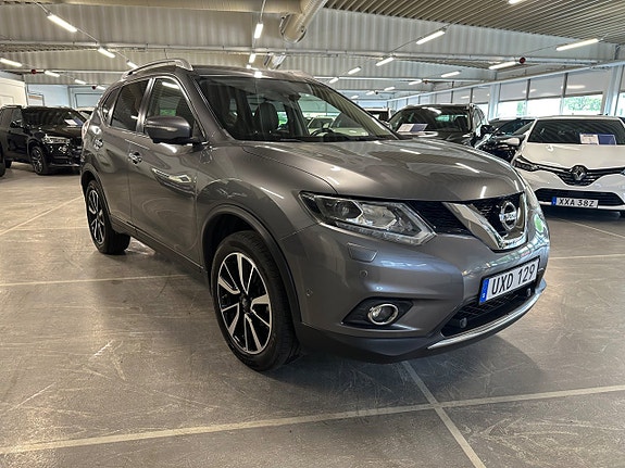 Nissan X-Trail 2 of 5
