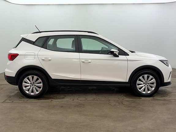 Seat Arona 8 of 22