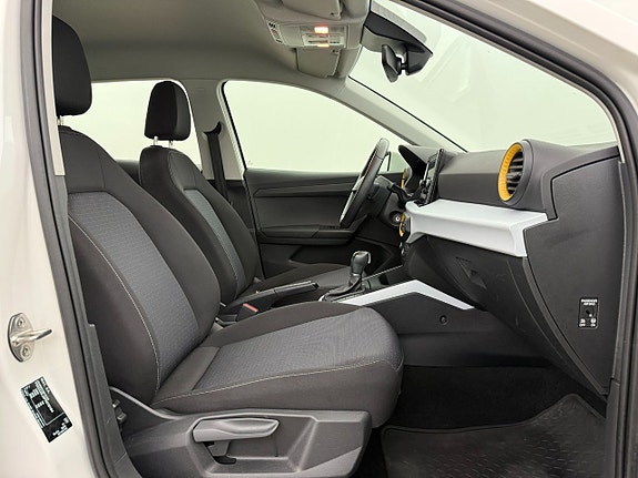 Seat Arona 14 of 22