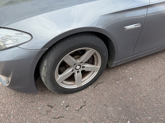 BMW 528 4 of 5