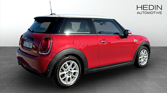 MINI Cooper 2 of 5