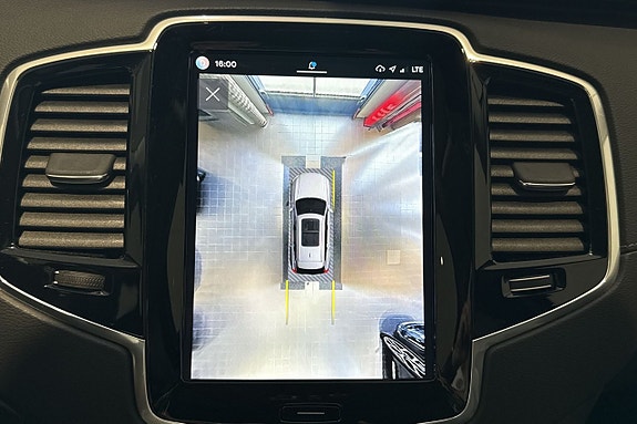 Volvo XC90 15 of 30