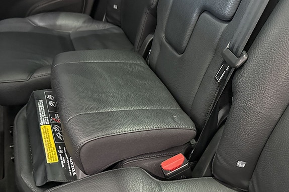 Volvo XC90 25 of 30