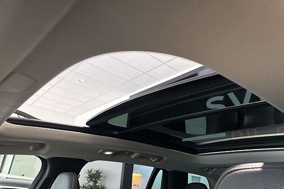 Volvo XC90 24 of 30