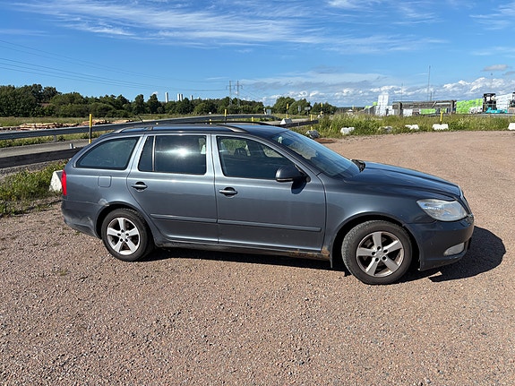 Skoda Octavia 3 of 5