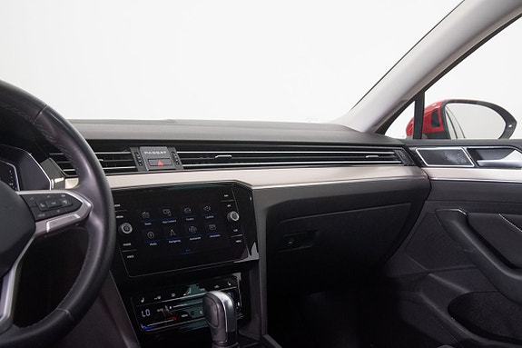 Volkswagen Passat 14 of 20