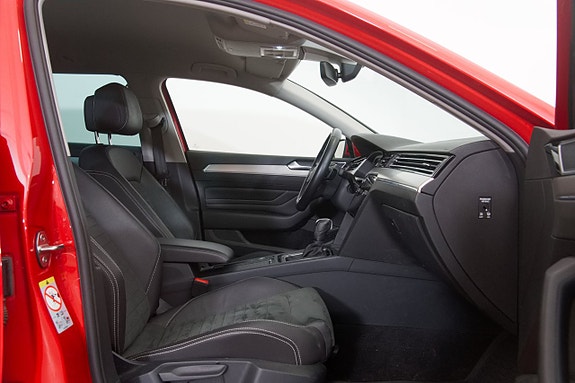Volkswagen Passat 18 of 20