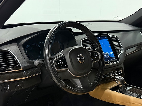 Volvo XC90 9 of 30