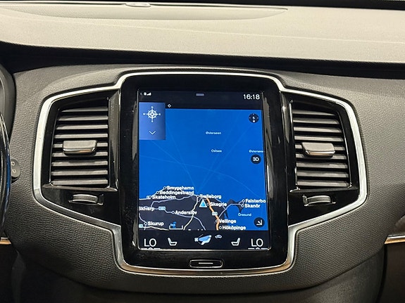 Volvo XC90 16 of 30