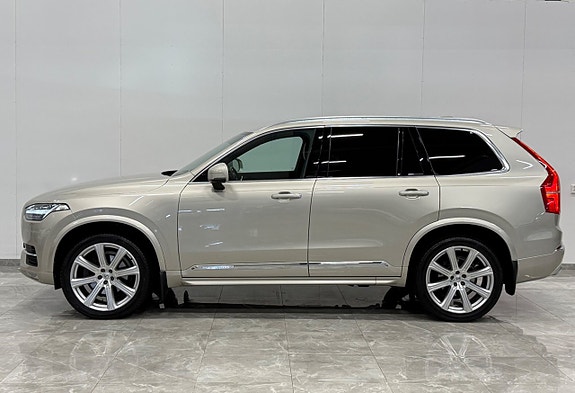 Volvo XC90 8 of 30