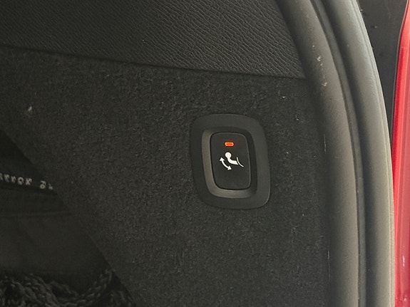 Volvo XC90 24 of 30