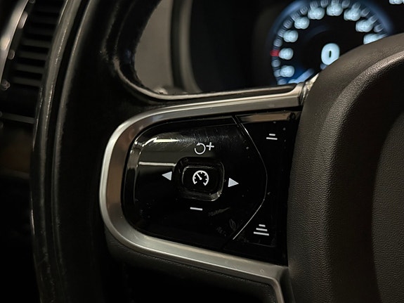 Volvo XC90 28 of 30