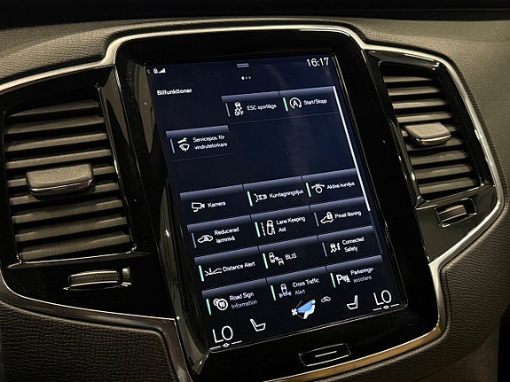 Volvo XC90 19 of 30