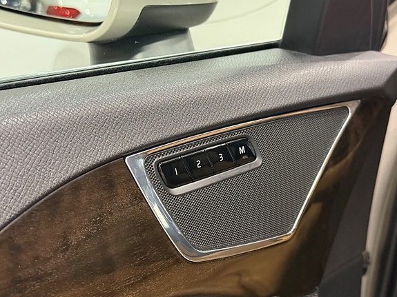 Volvo XC90 20 of 30