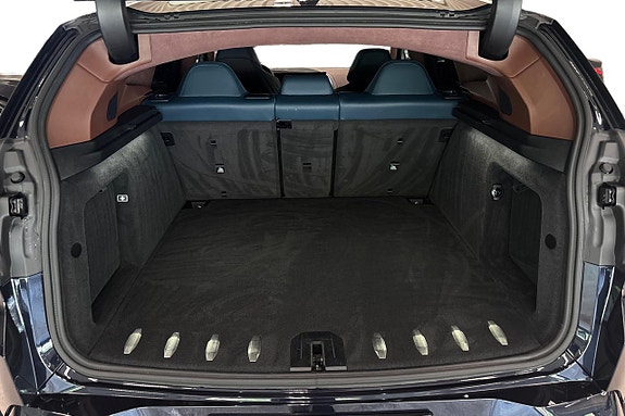 BMW XM 10 of 21