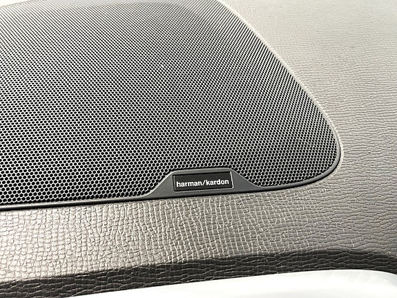 Volvo XC60 14 of 24