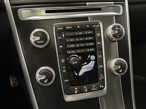 Volvo XC60 16 of 24