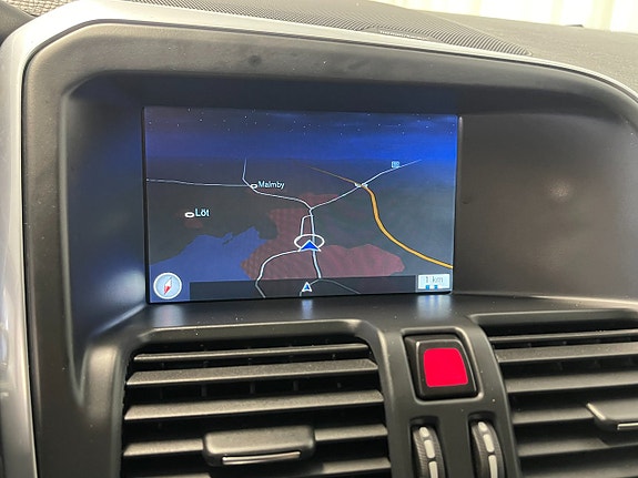 Volvo XC60 18 of 24