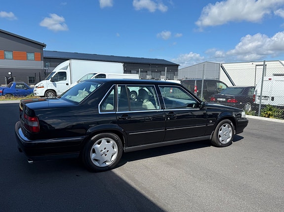 Volvo S90 3 of 5