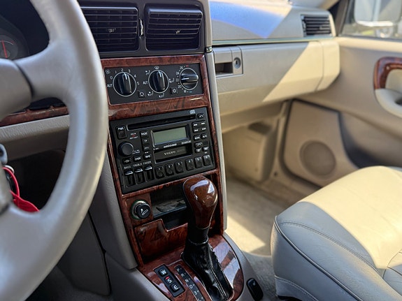 Volvo S90 10 of 11