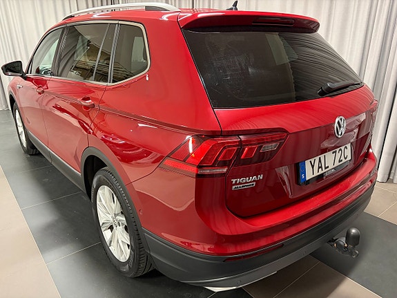 Volkswagen Tiguan Allspace 3 of 5