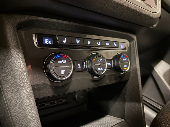Volkswagen Tiguan Allspace 14 of 16
