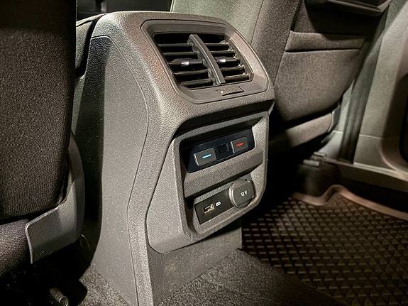 Volkswagen Tiguan Allspace 9 of 16