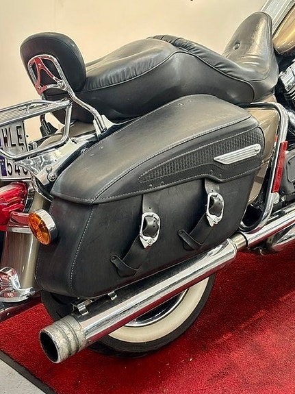 Harley-Davidson FLHRC Road King Classic Twin Cam 88 4 of 5