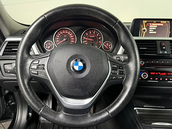 BMW 320i 12 of 19