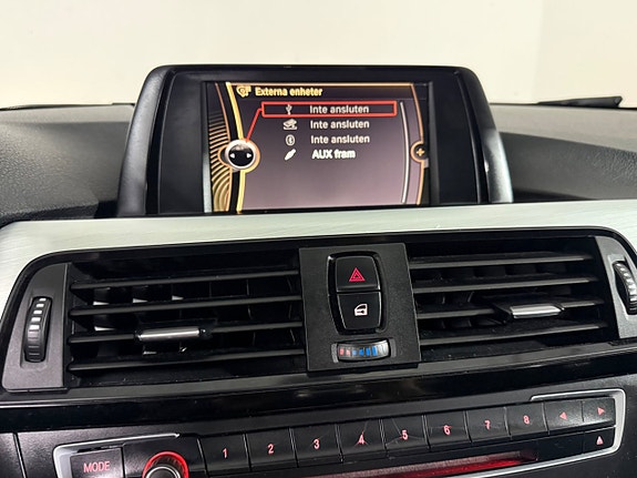 BMW 320i 16 of 19