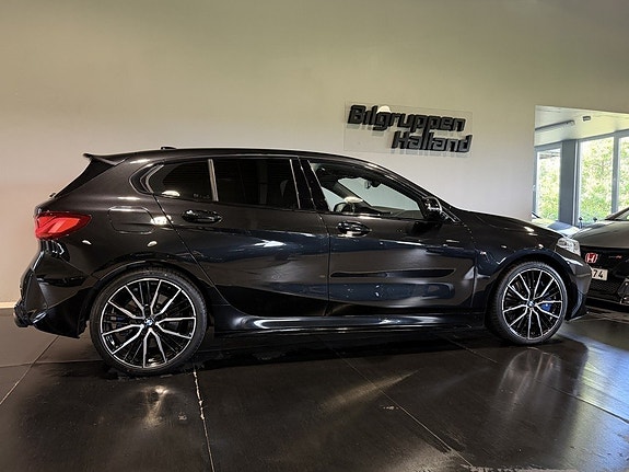 BMW M135i 8 of 30