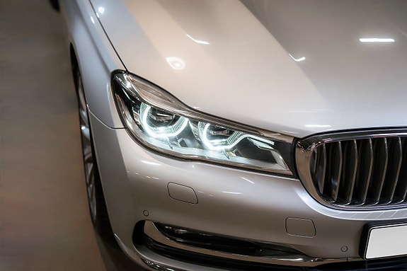 BMW 730 9 of 30