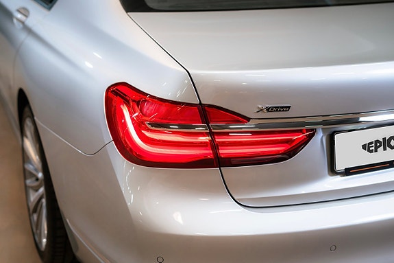 BMW 730 10 of 30