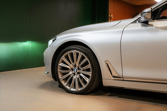 BMW 730 5 of 5