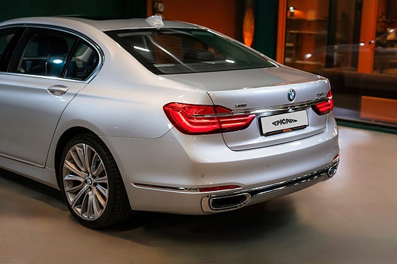 BMW 730 6 of 30