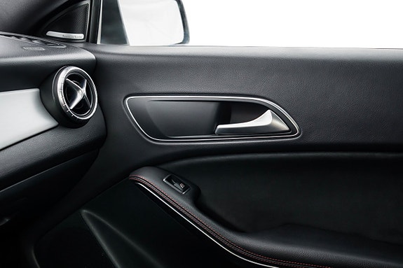 Mercedes-Benz CLA220 d 20 of 27